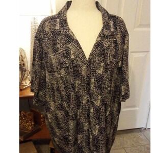 Maggie Barnes 5XW Animal Print Button Down Shirt Women Plus Size Short Sleeve